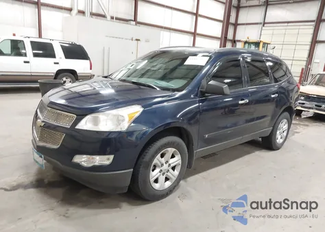 2010 Chevrolet Traverse Ls z USA, uszkodzony, nr VIN 1GNLVEED9AS141265